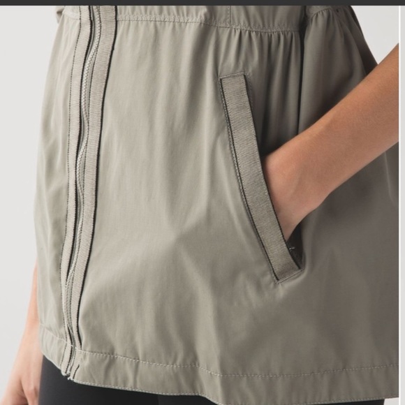 🔥Lululemon Reversible Rain For Daze Jacket/Coat🔥 - Picture 4 of 12